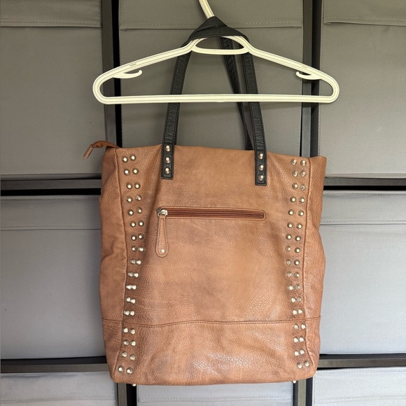 👜 Free People Saratoga Stud Tote *RARE - Picture 4 of 11